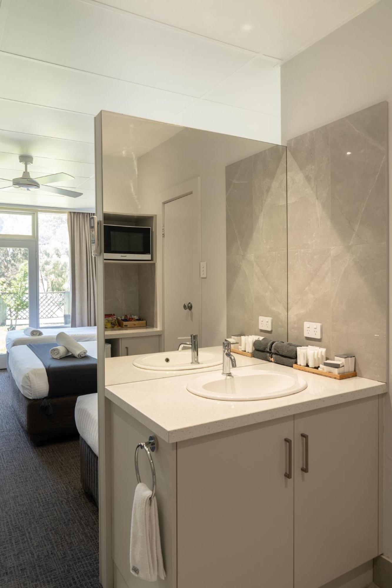 Naracoorte Hotel Motel Екстер'єр фото