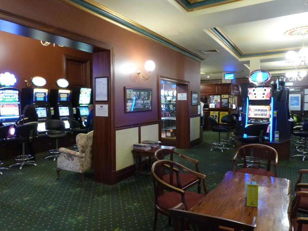 Naracoorte Hotel Motel Екстер'єр фото